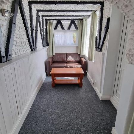 En Suite Room With Kitchen Facilities Nottingham Extérieur photo